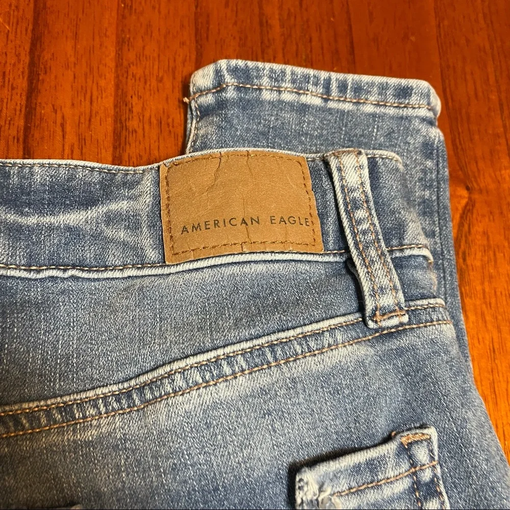 American Eagle distressed super hi-rise jeggings